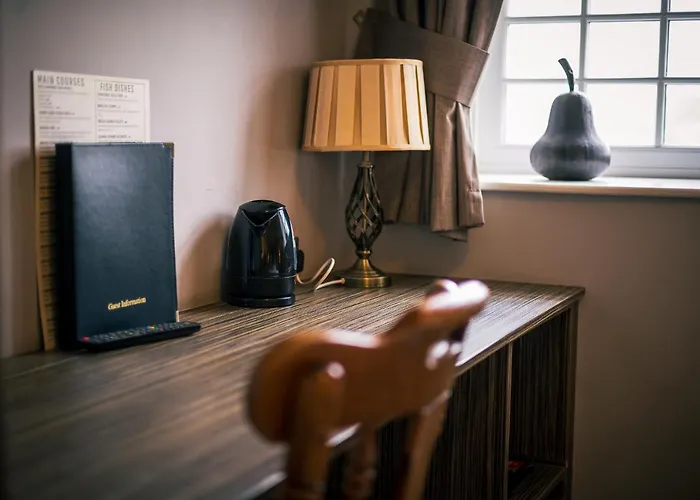 Three Horseshoes Inn